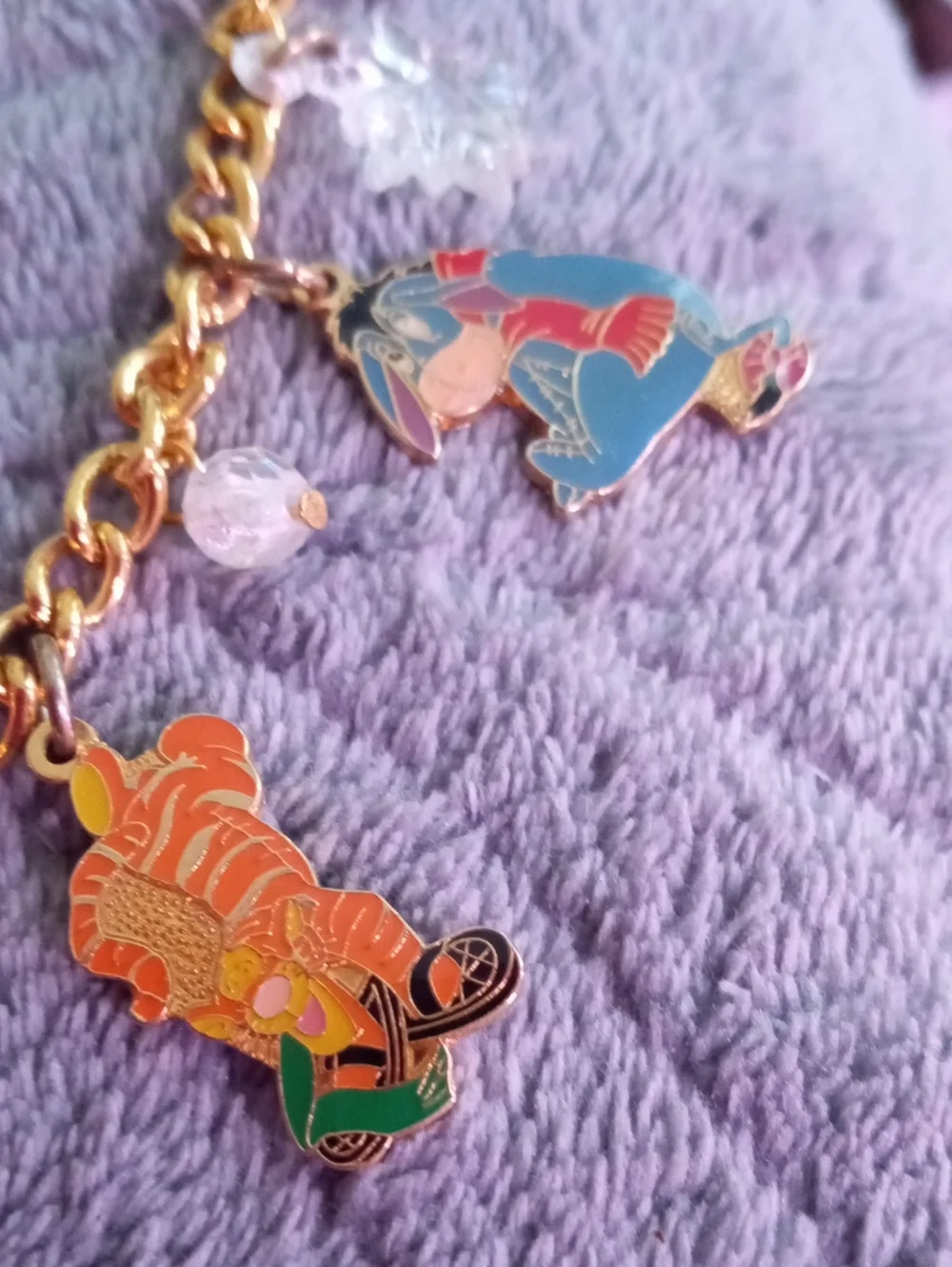 CHILDS WINNIE THE POOH AND FRIENDS CHRISTMAS BRACELET